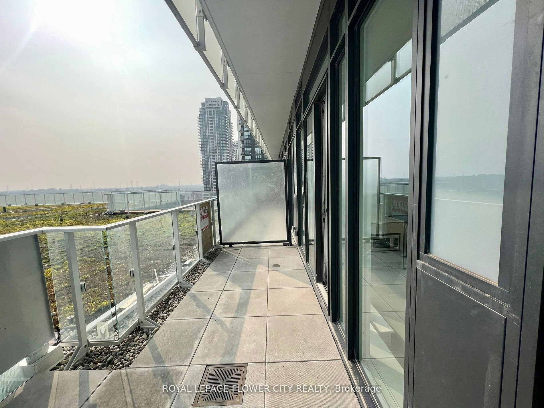 607-3900 Confederation Parkway, Mississauga, ON, L5B 0M3 - 11