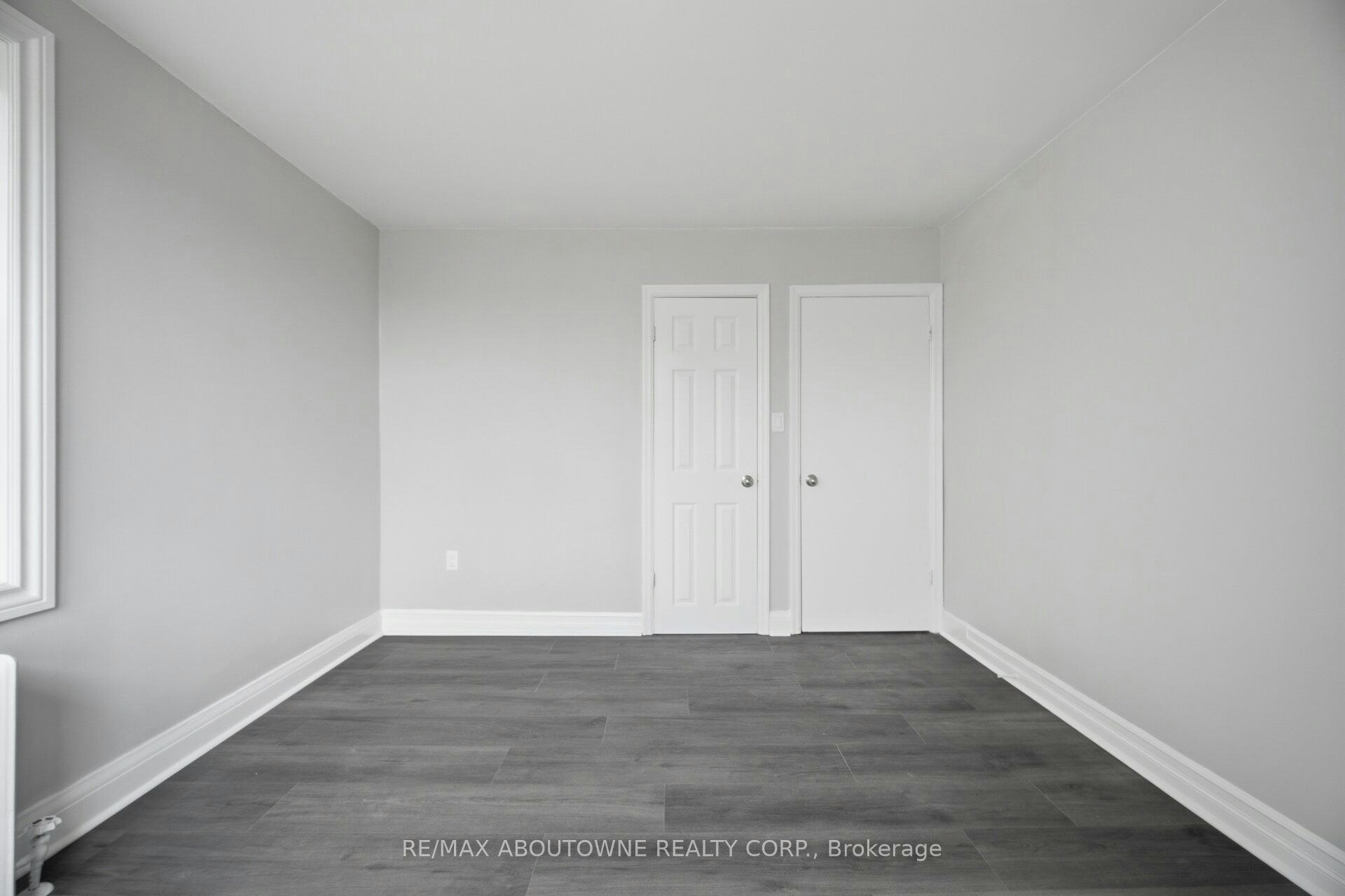 5-133 North Service Road E, Oakville, ON, L6H 1A3 - 20