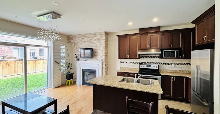 12 Rangemore Road, Brampton, ON, L7A 4V8 - 5