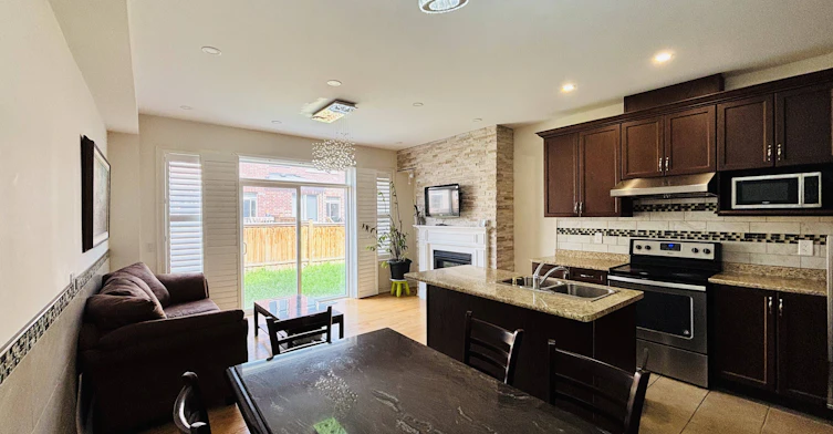 12 Rangemore Road, Brampton, ON, L7A 4V8 - 4