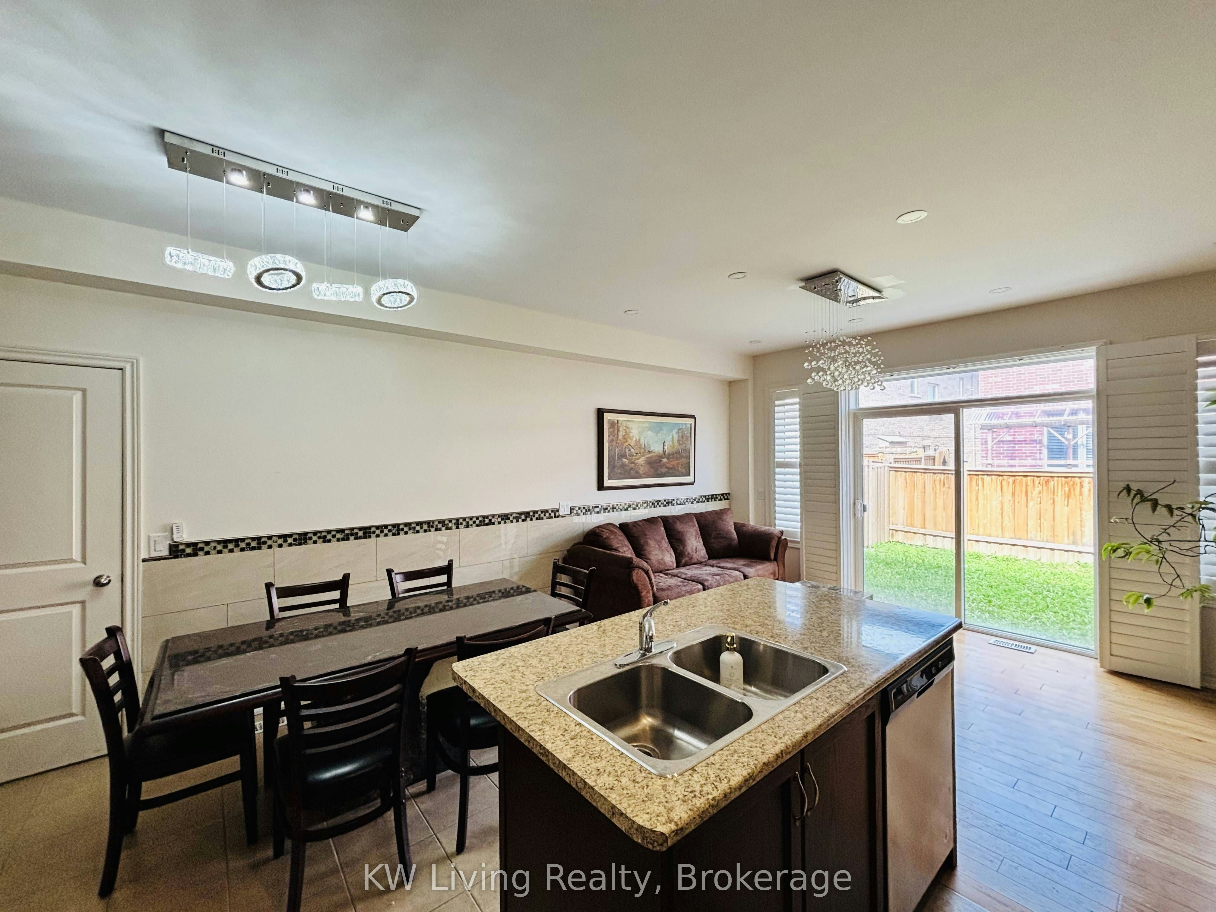 12 Rangemore Road, Brampton, ON, L7A 4V8 - 8