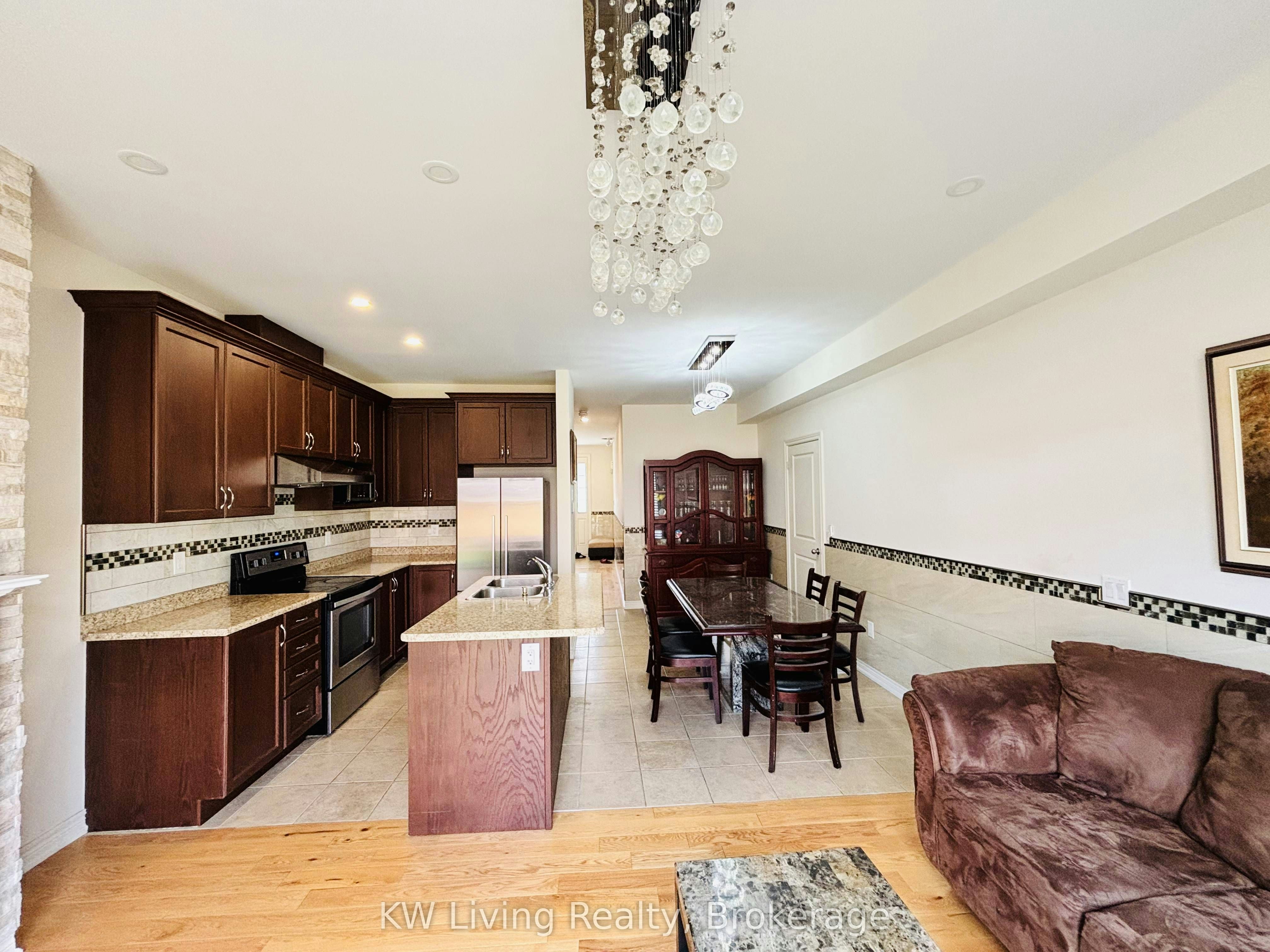 12 Rangemore Road, Brampton, ON, L7A 4V8 - 10
