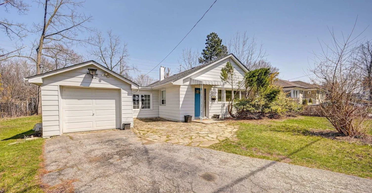 1235 Old River Road, Mississauga, ON, L5G 3G2