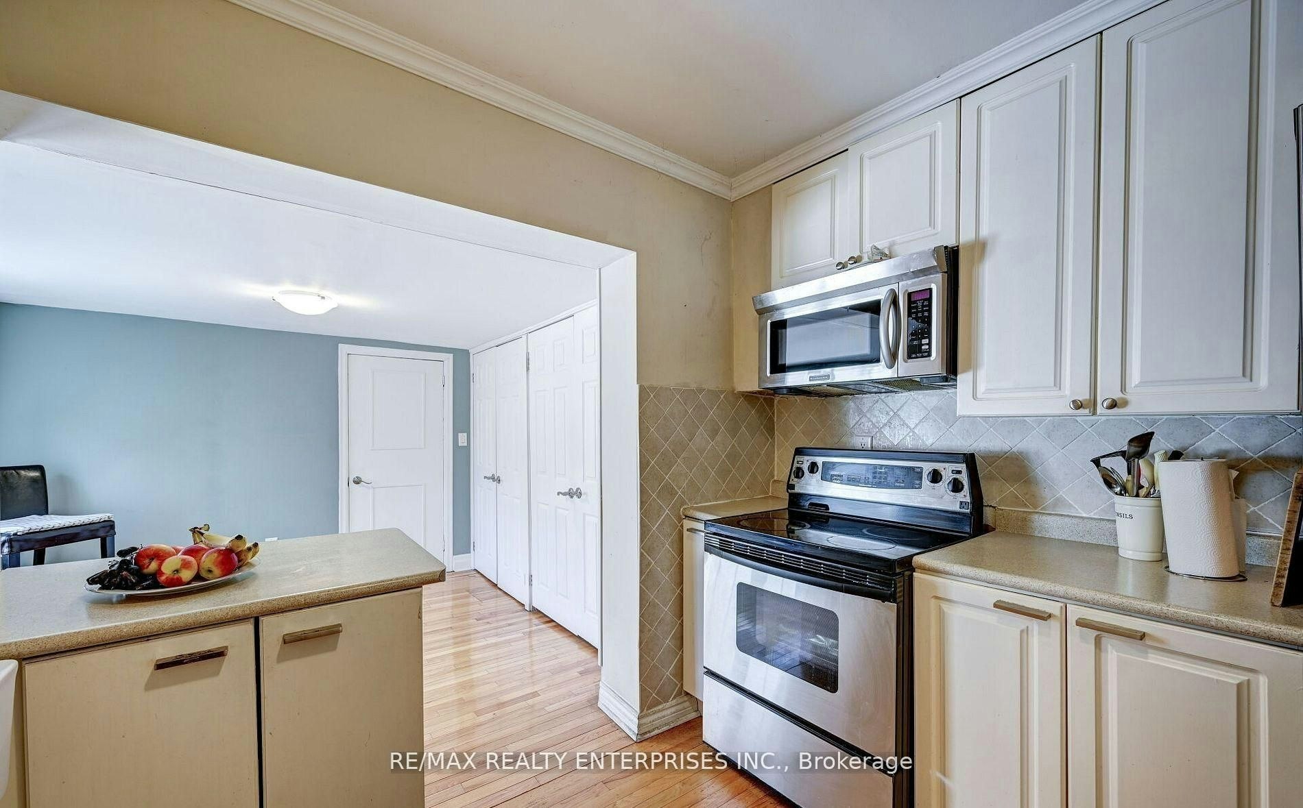 1235 Old River Road, Mississauga, ON, L5G 3G2 - 12