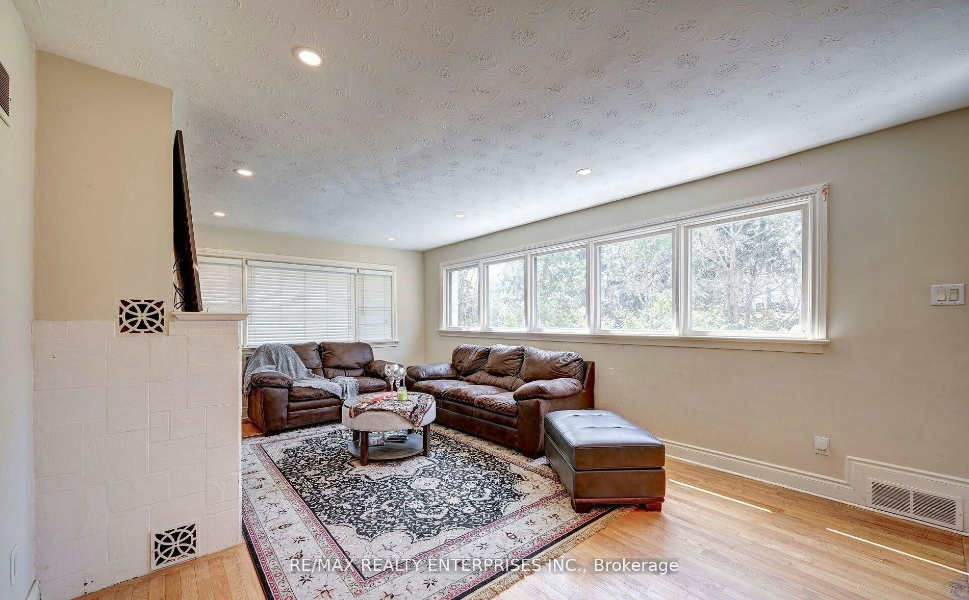 1235 Old River Road, Mississauga, ON, L5G 3G2 - 5