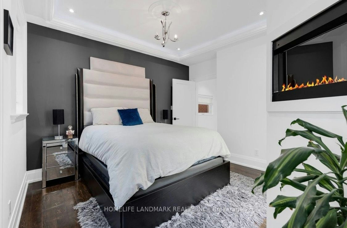 upper-58 Carrick Avenue, Toronto, ON, M6N 3J5 - 16