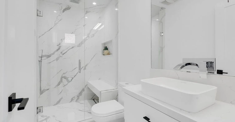 upper-58 Carrick Avenue, Toronto, ON, M6N 3J5 - 22
