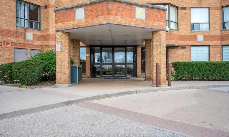 417-6 Humberline Drive