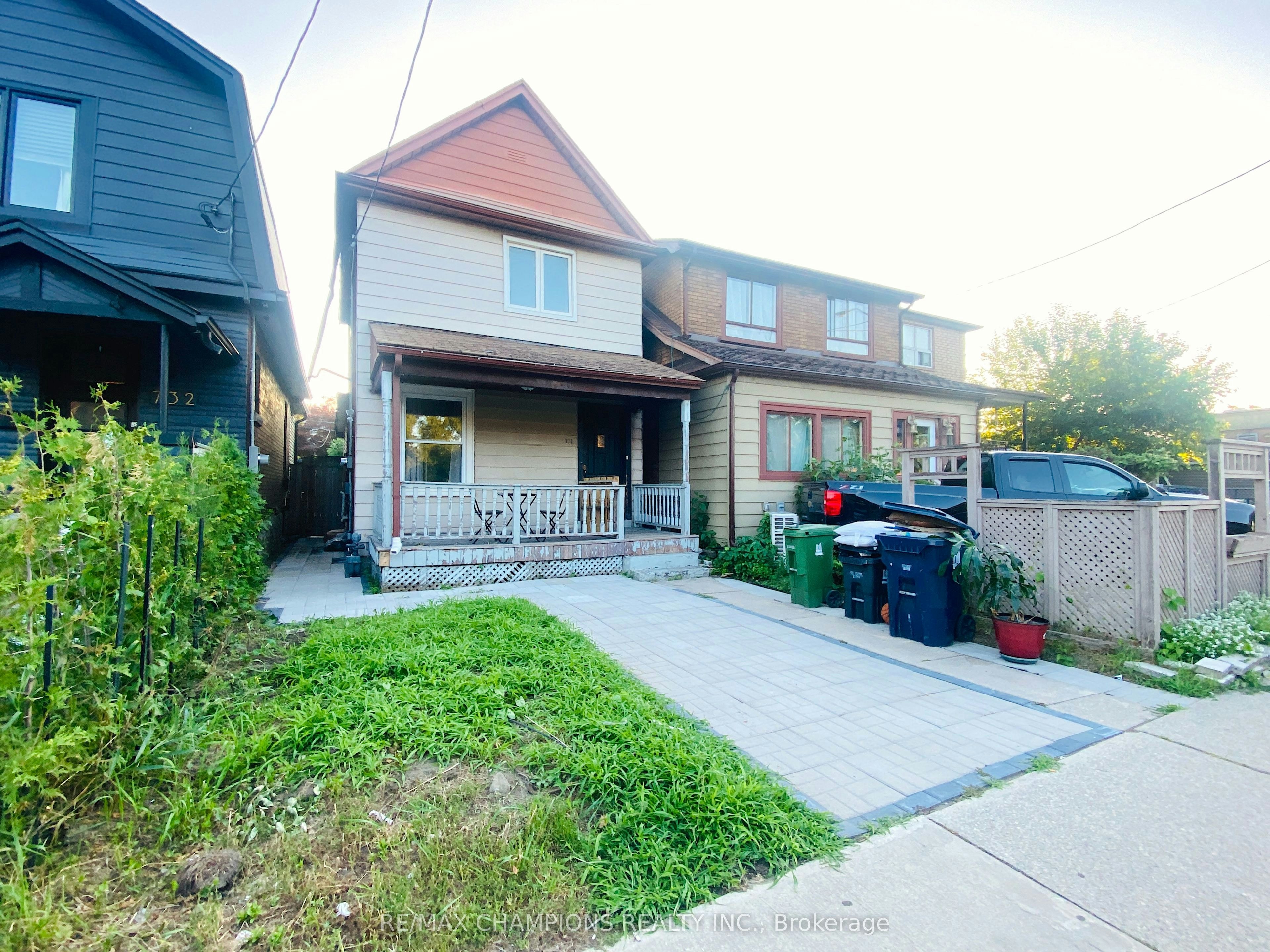 Main-734 Willard Avenue, Toronto, ON, M6S 3S5 - 2