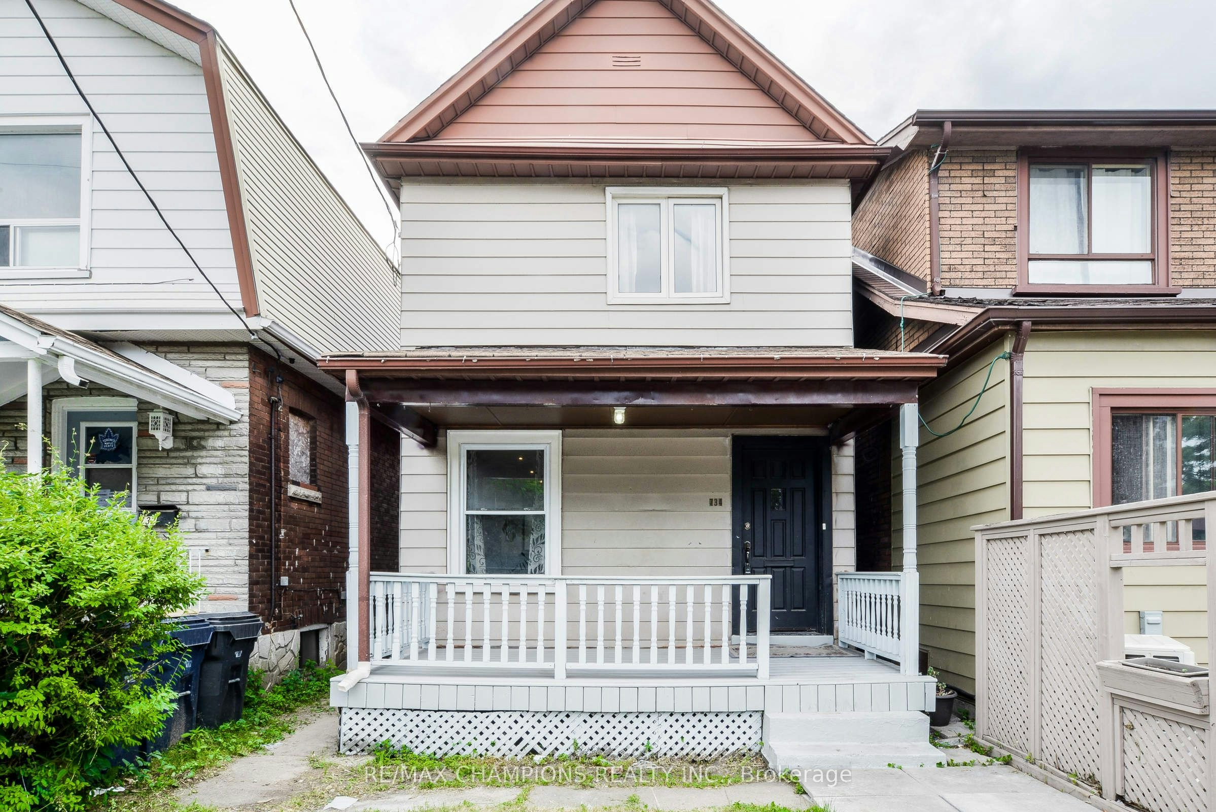 Main-734 Willard Avenue, Toronto, ON, M6S 3S5 - 5