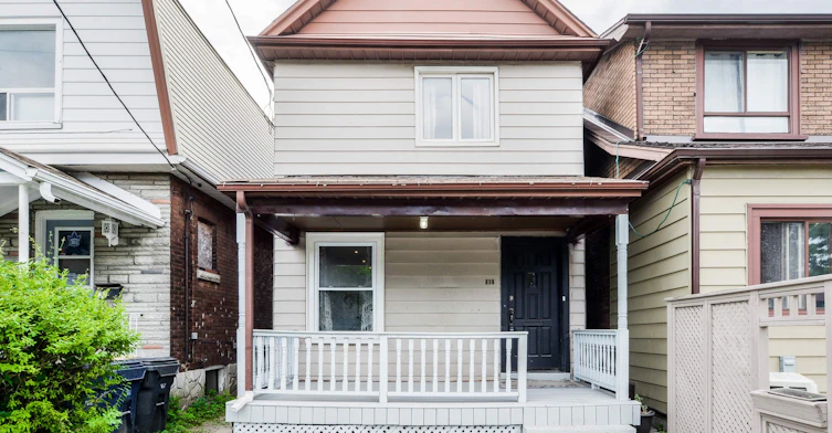 Main-734 Willard Avenue, Toronto, ON, M6S 3S5 - 5