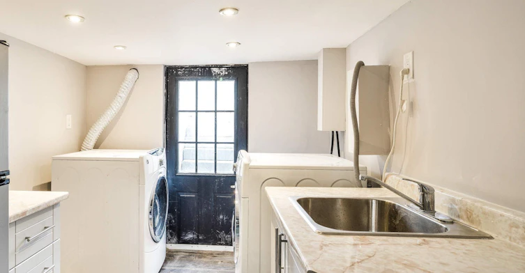 Main-734 Willard Avenue, Toronto, ON, M6S 3S5 - 29