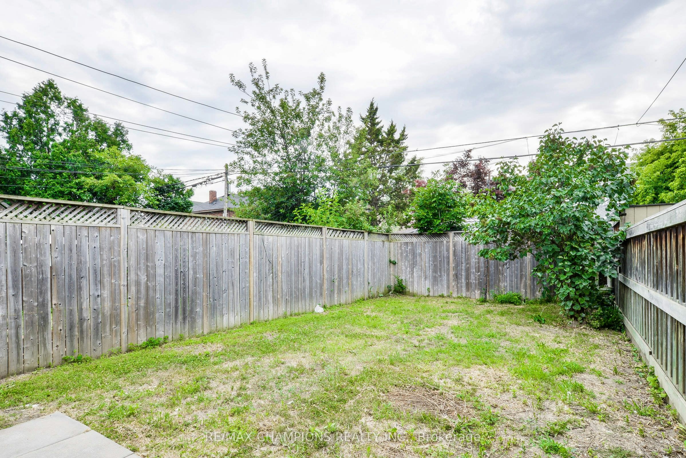 Main-734 Willard Avenue, Toronto, ON, M6S 3S5 - 34