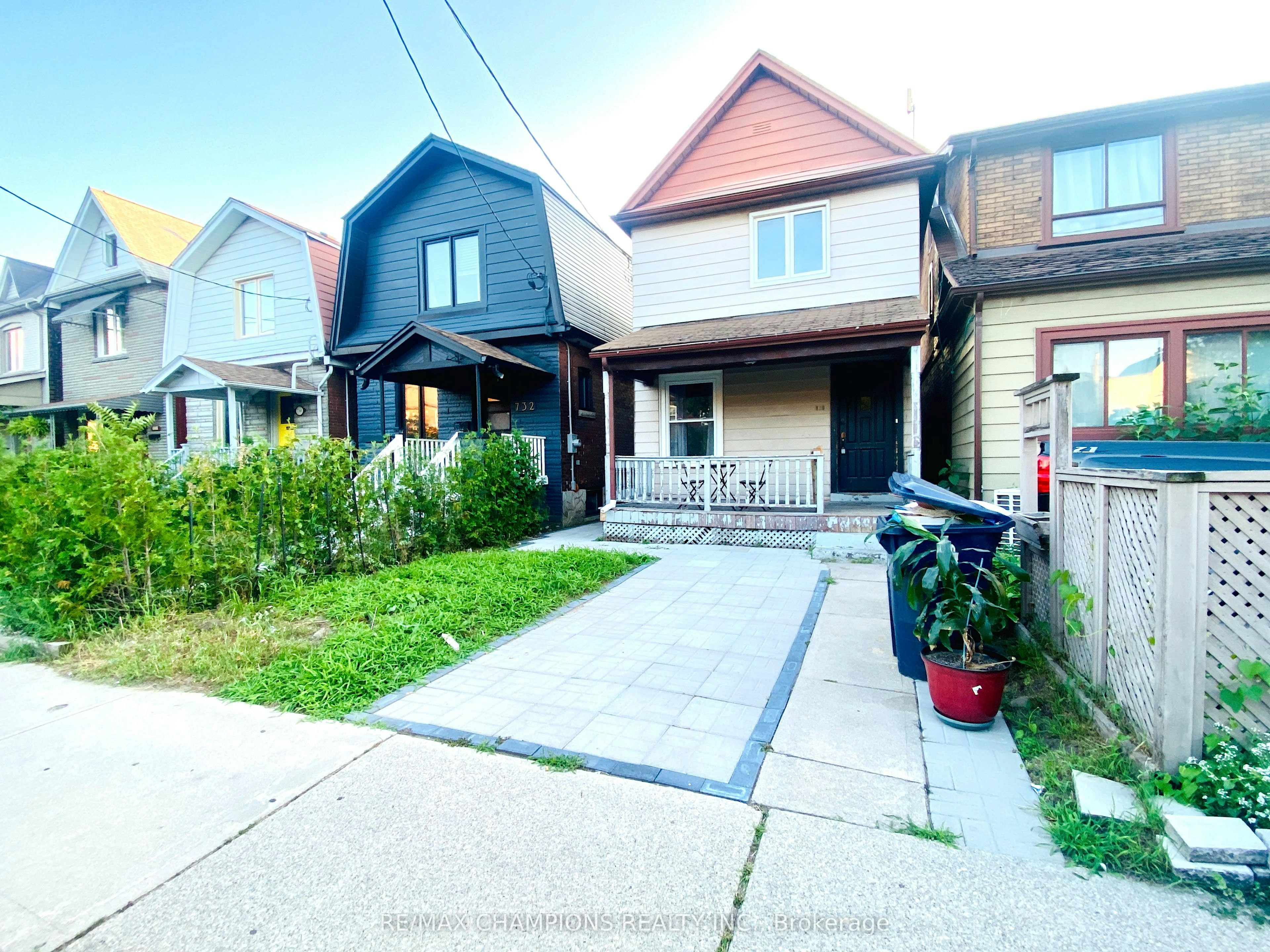 Main-734 Willard Avenue, Toronto, ON, M6S 3S5 - 4