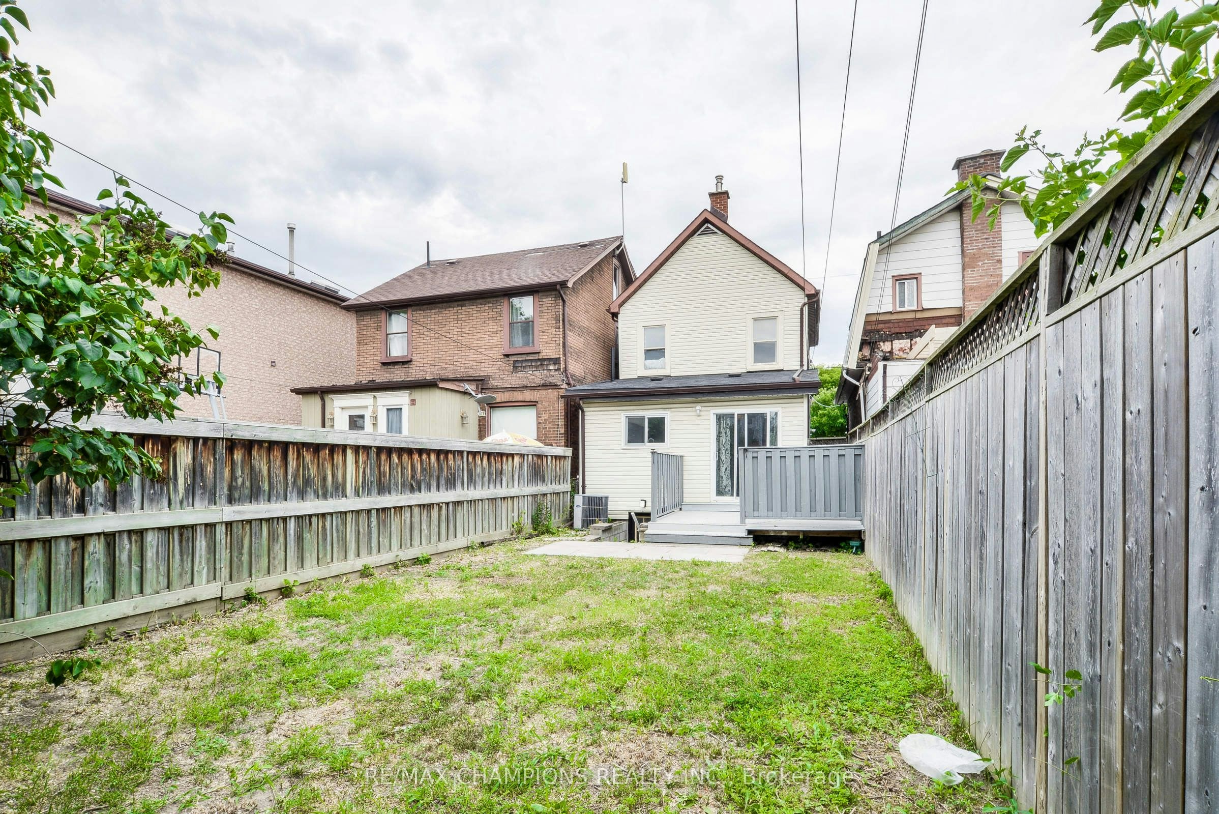 Main-734 Willard Avenue, Toronto, ON, M6S 3S5 - 35