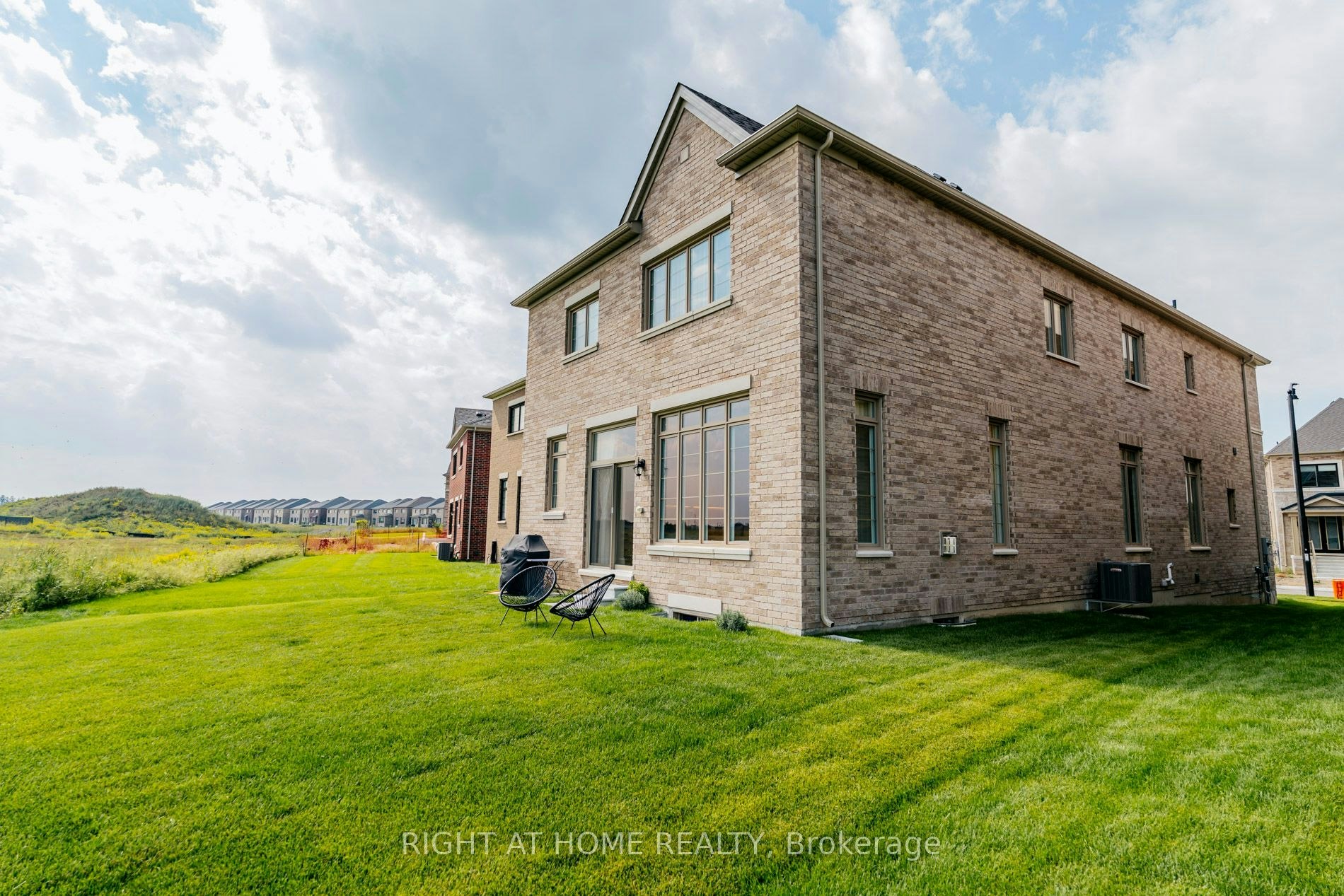 26 Misted Breeze Street, Brampton, ON, L6Y 6M1 - 48