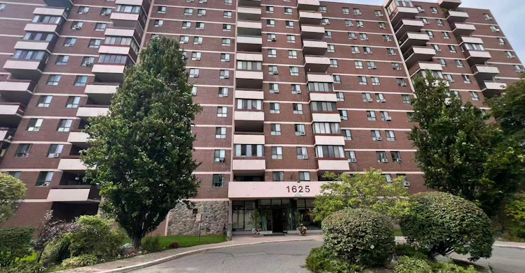 620-1625 Bloor Street, Mississauga, ON, L4X 1S3