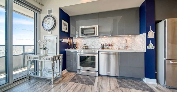 20-30 Shore Breeze Drive, Toronto, ON, M8V 1A1 - 6
