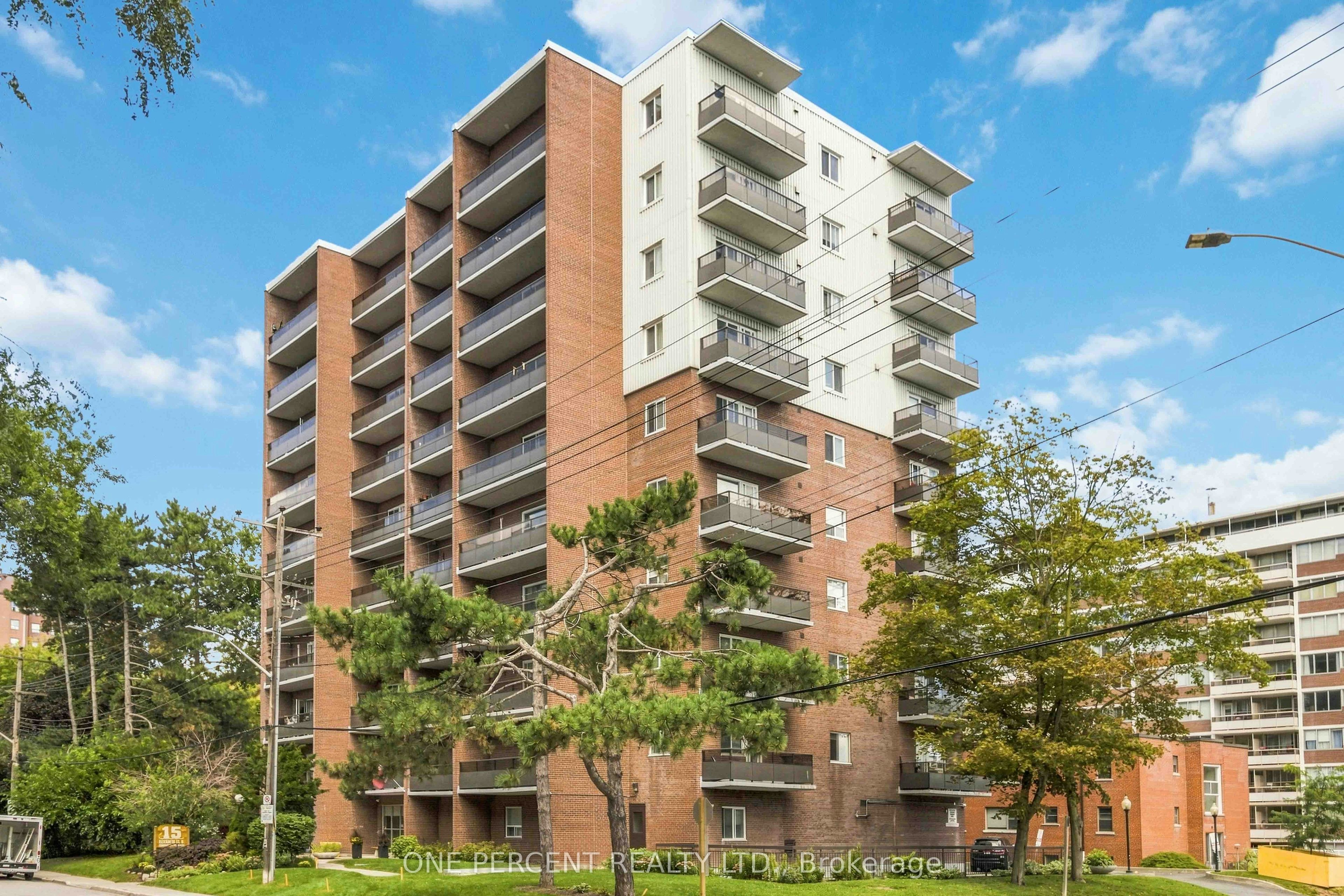 1005-15 Elizabeth Street N, Mississauga, ON, L5G 2Z3