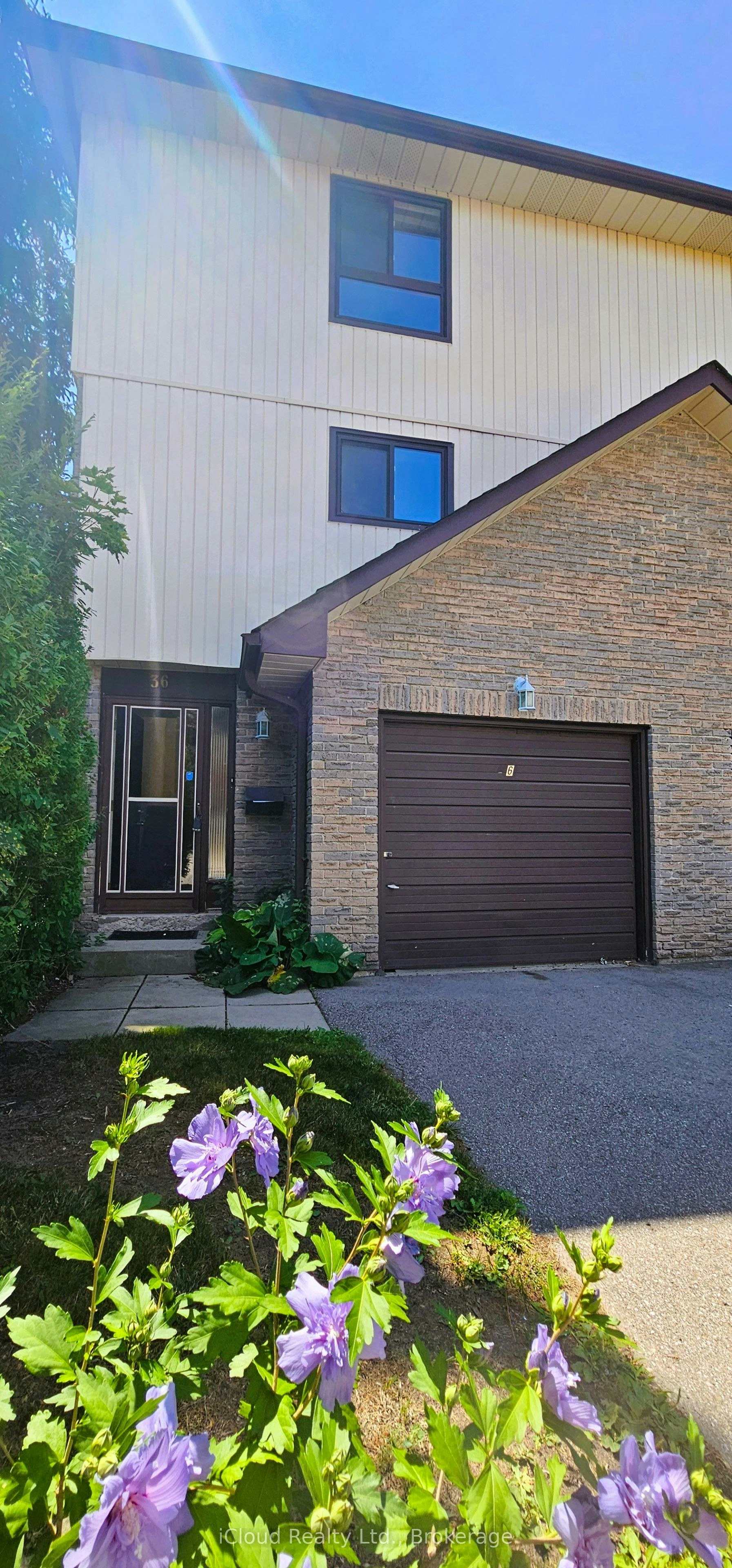 36-36 Dawson Crescent, Brampton, ON, L6V 3M5
