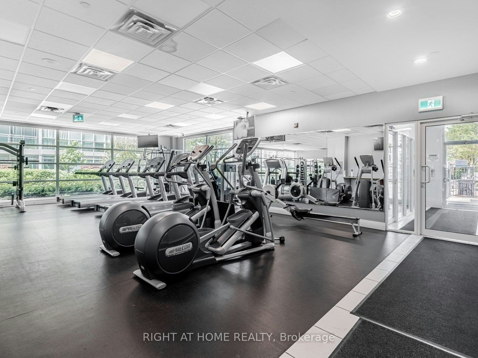 208-155 Legion Road N, Toronto, ON, M8Y 0A7 - 25