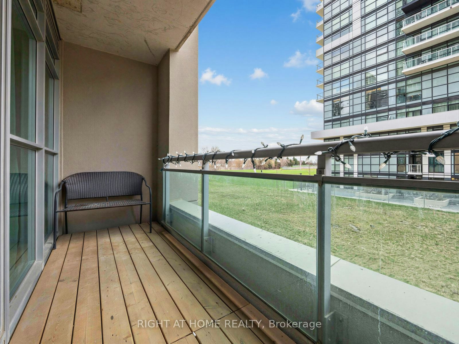 208-155 Legion Road N, Toronto, ON, M8Y 0A7 - 15