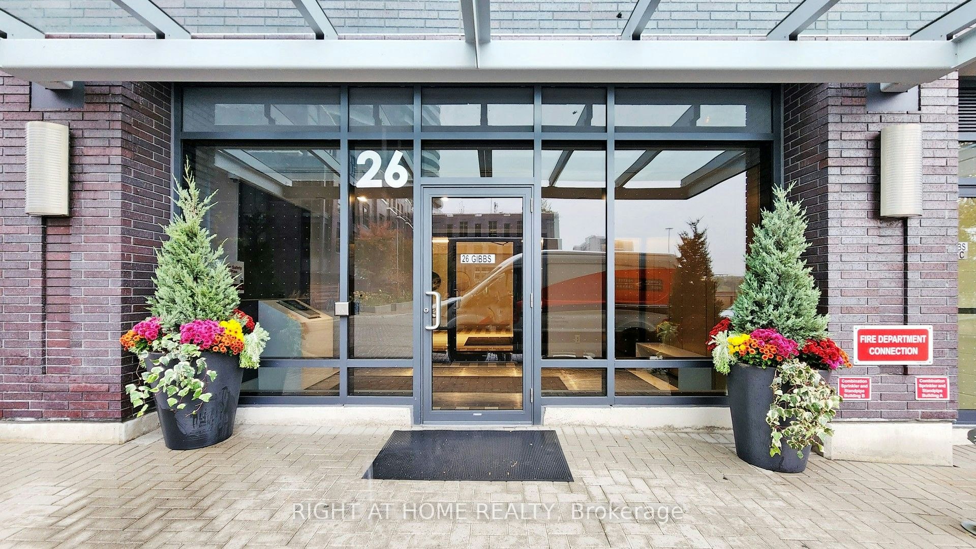 325-26 Gibbs Road, Toronto, ON, M9B 0E3 - 2