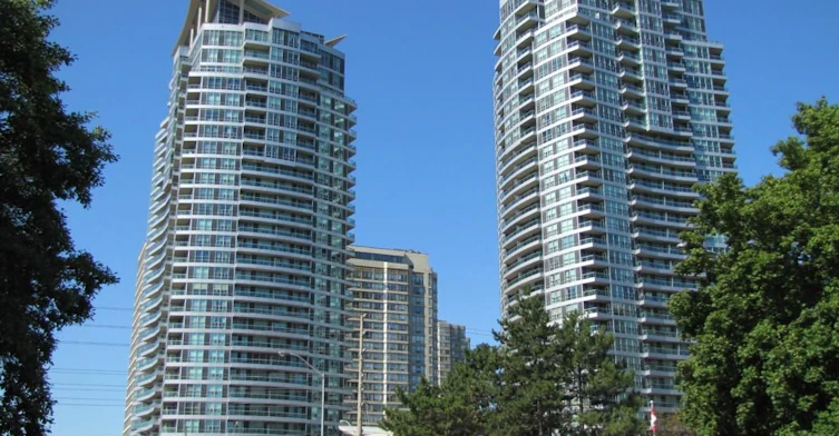 1304-33 Elm Drive, Mississauga, ON, L5B 4M2