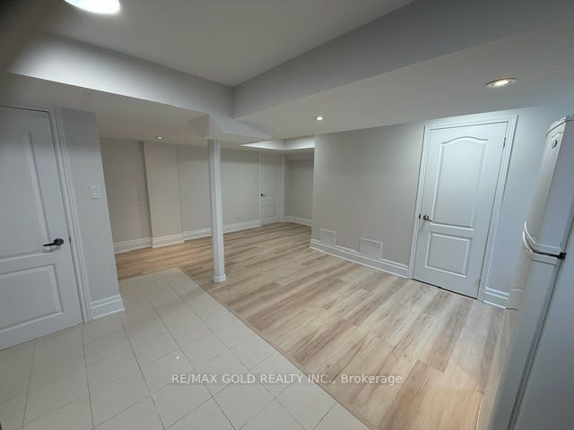 47 Midsummer Drive, Brampton, ON, L6P 3E4 - 2