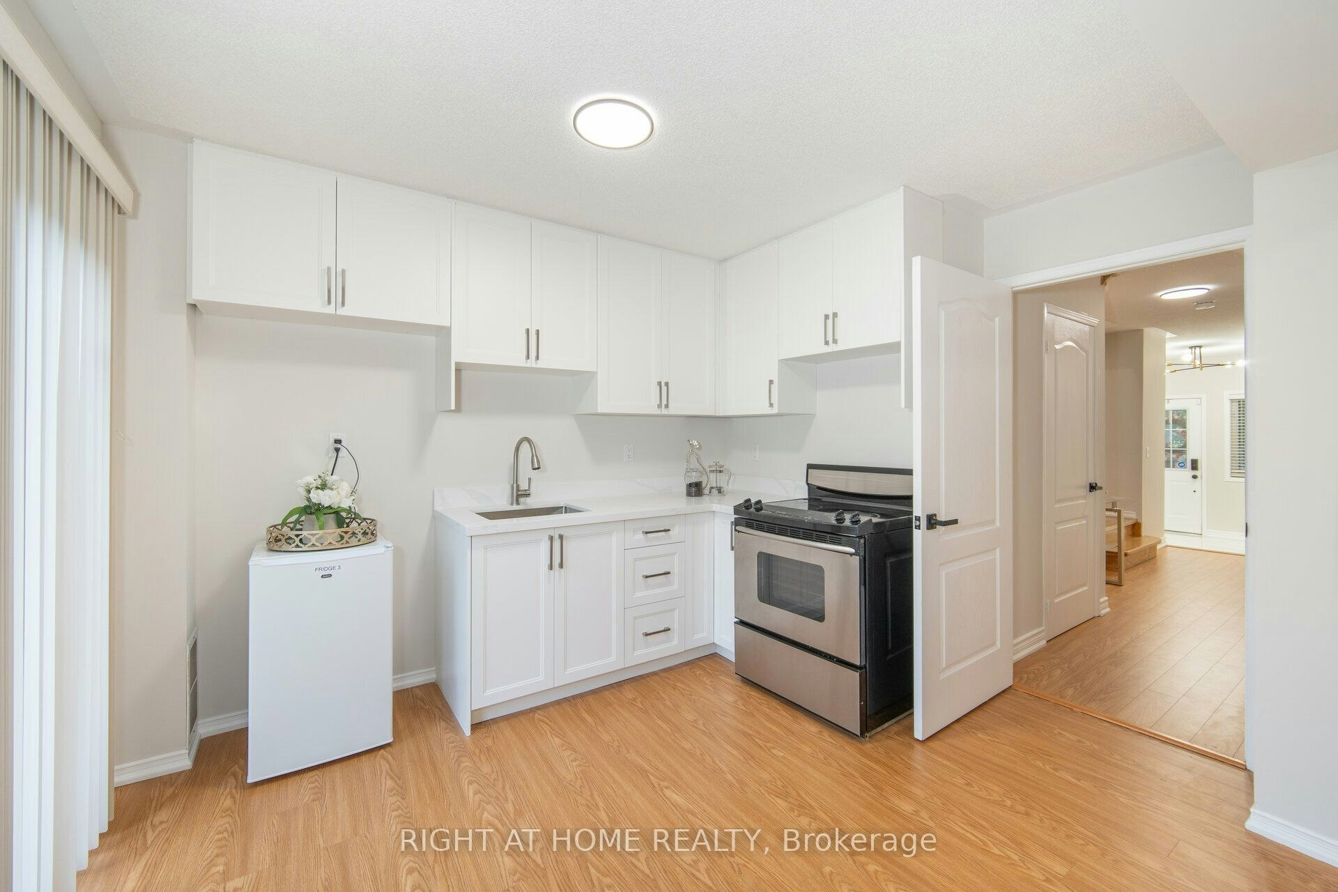 3388 Southwick Street, Mississauga, ON, L5M 7L5 - 8
