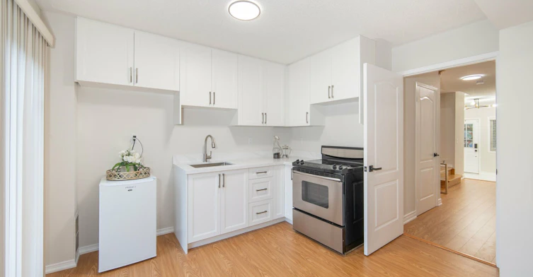 3388 Southwick Street, Mississauga, ON, L5M 7L5 - 8