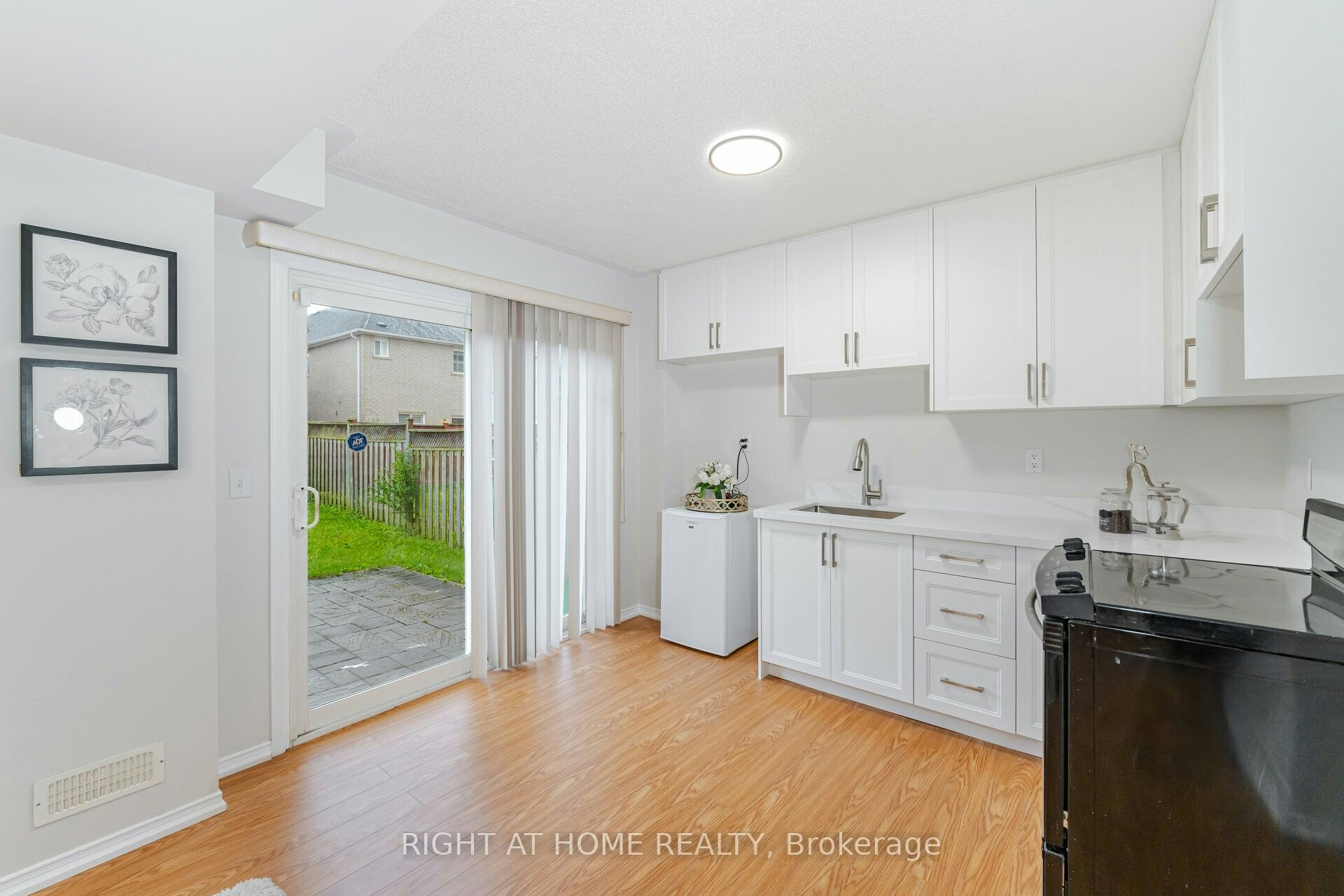 3388 Southwick Street, Mississauga, ON, L5M 7L5 - 9