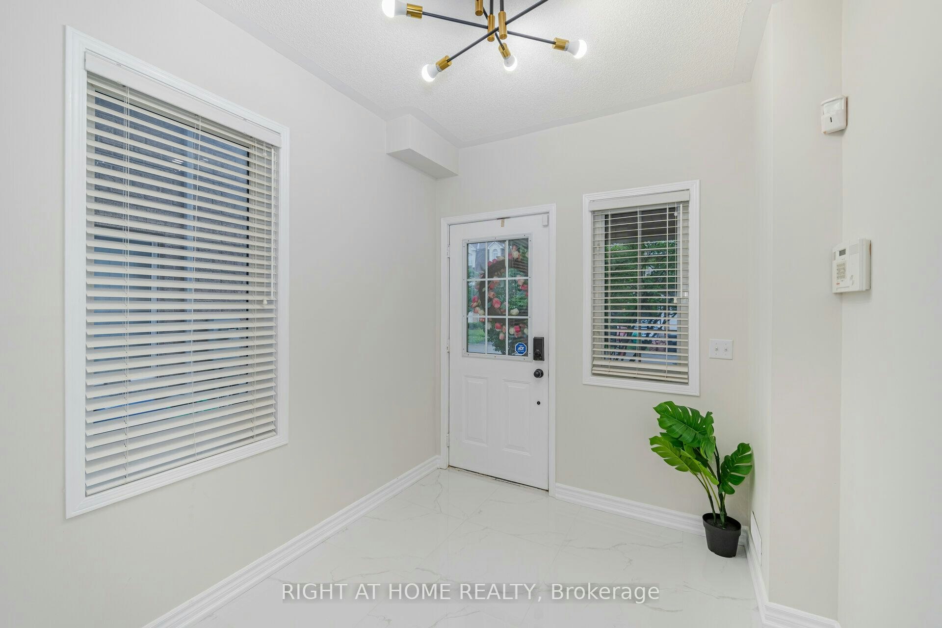 3388 Southwick Street, Mississauga, ON, L5M 7L5 - 6