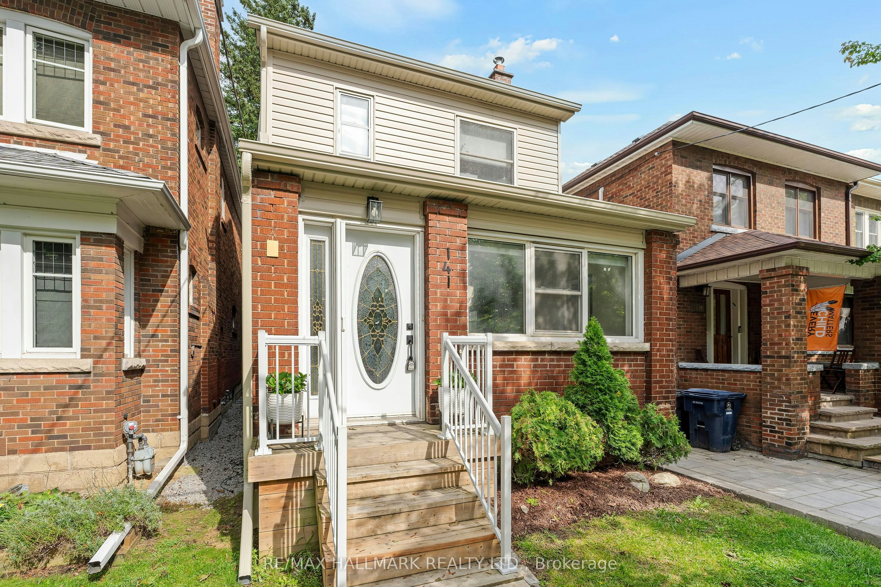 141 Humbercrest Boulevard, Toronto, ON, M6S 4L4
