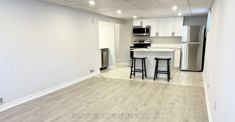 5 Wanita Road, Mississauga, ON, L5G 1A9 - 5