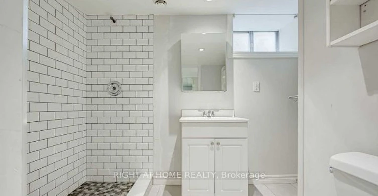 5 Wanita Road, Mississauga, ON, L5G 1A9 - 9