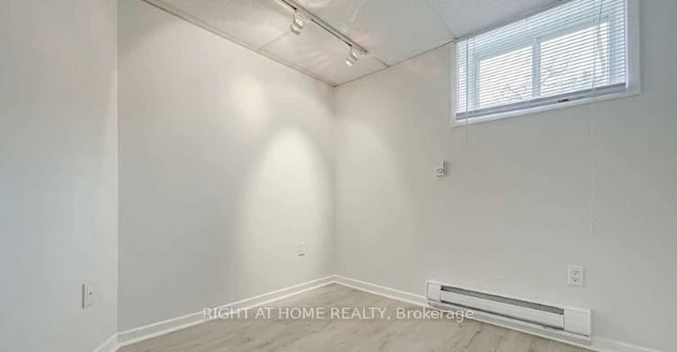 5 Wanita Road, Mississauga, ON, L5G 1A9 - 8