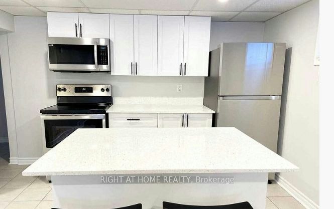 5 Wanita Road, Mississauga, ON, L5G 1A9 - 9