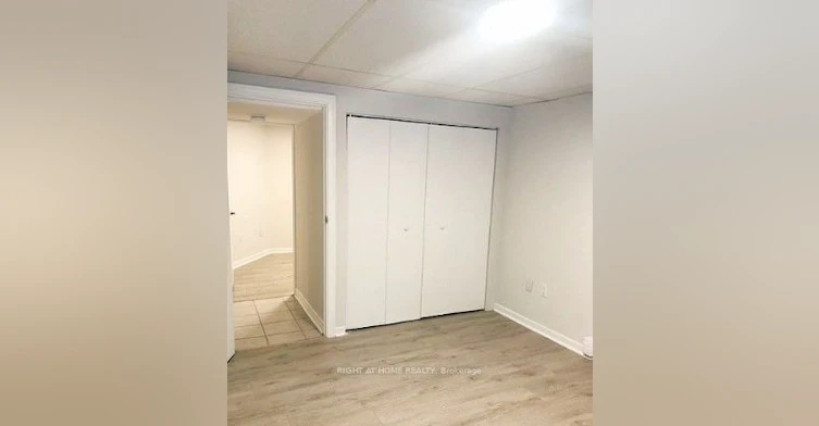 5 Wanita Road, Mississauga, ON, L5G 1A9 - 12
