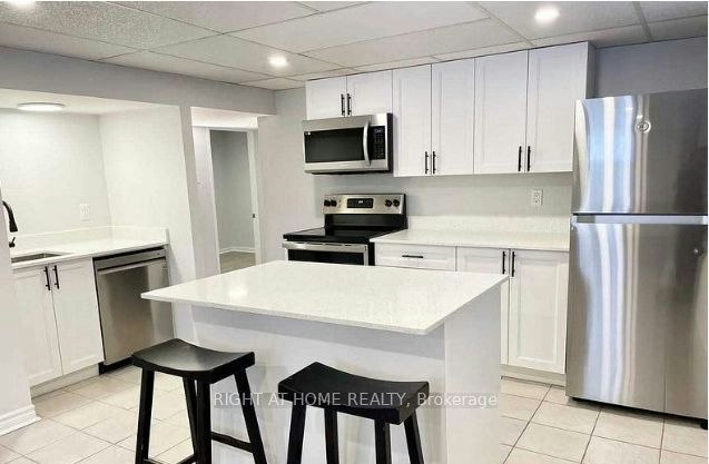 5 Wanita Road, Mississauga, ON, L5G 1A9 - 7