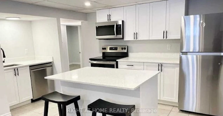 5 Wanita Road, Mississauga, ON, L5G 1A9 - 7