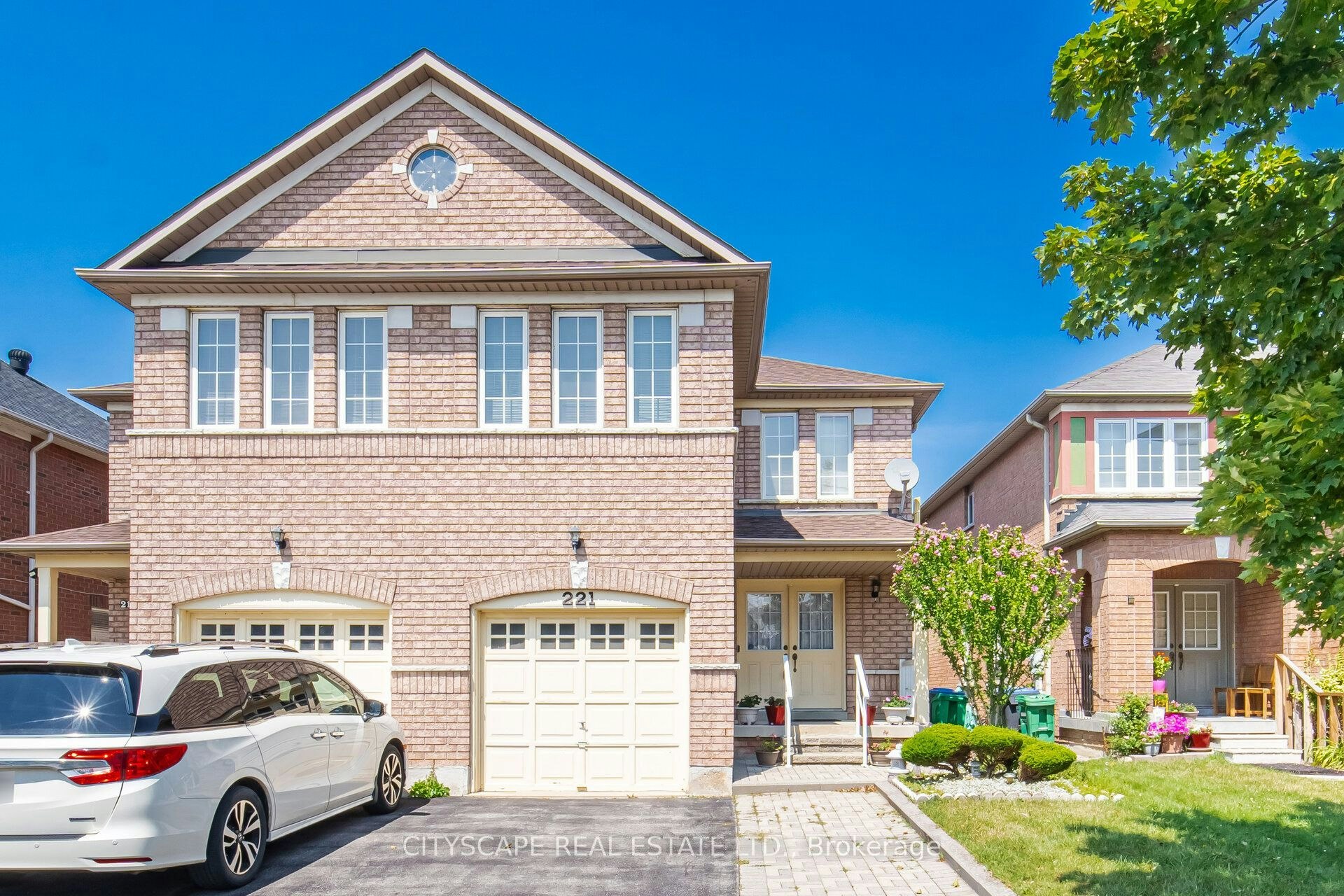 221 Richvale Drive S, Brampton, ON, L6Z 4W2