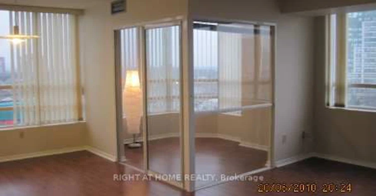 811-50 Kingsbridge Garden Circle, Mississauga, ON, L5R 1Y2 - 2
