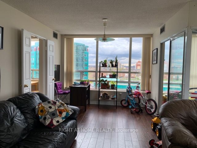 811-50 Kingsbridge Garden Circle, Mississauga, ON, L5R 1Y2 - 3