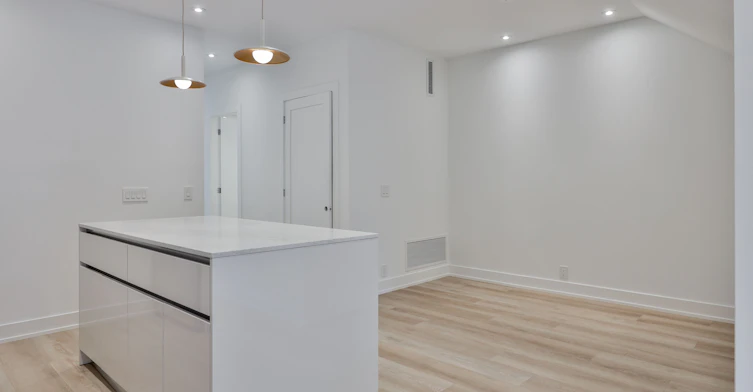 1-Main Floor-266 Indian Grove, Toronto, ON, M6P 2H5 - 6