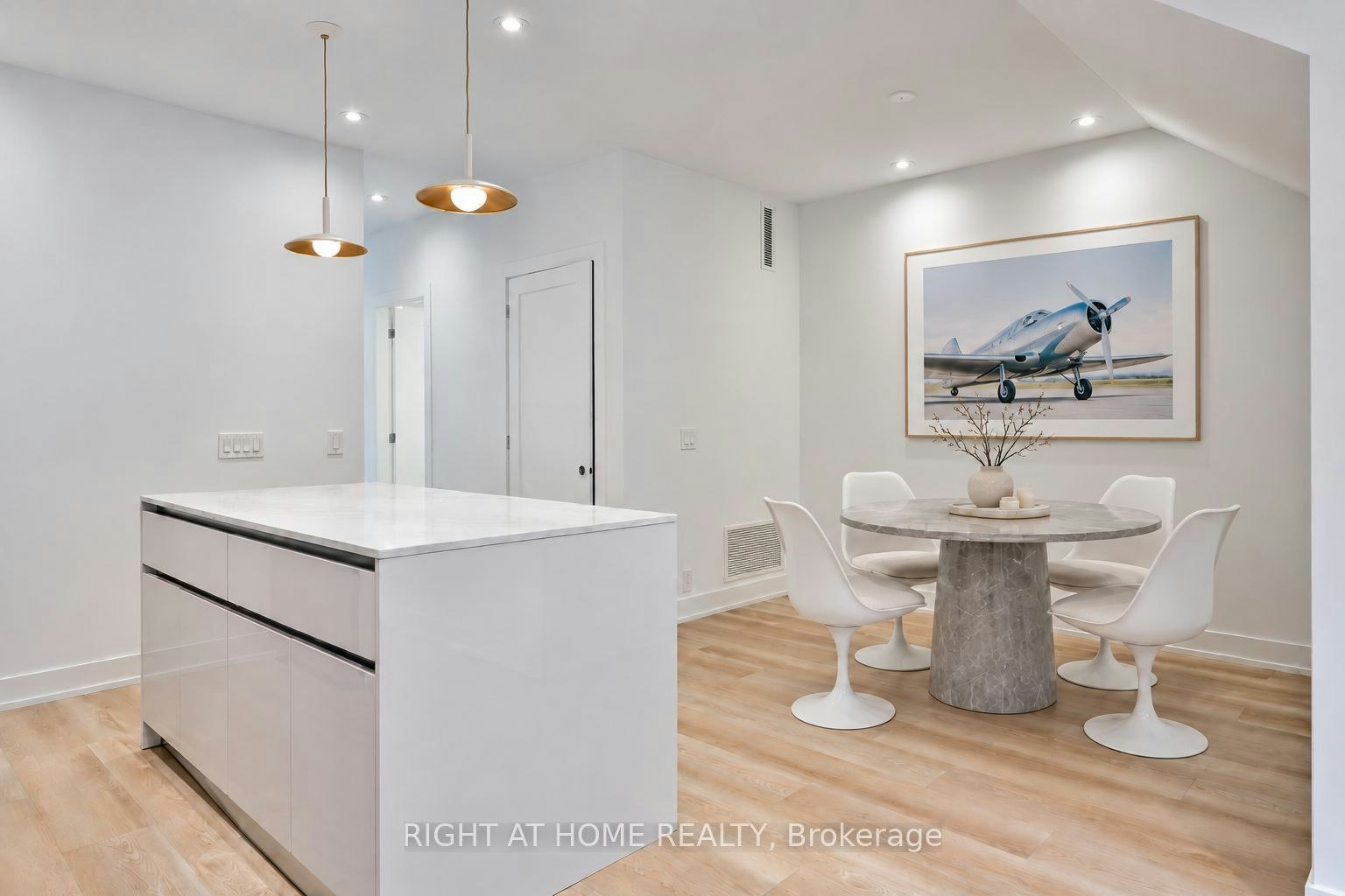 1-Main Floor-266 Indian Grove, Toronto, ON, M6P 2H5 - 7