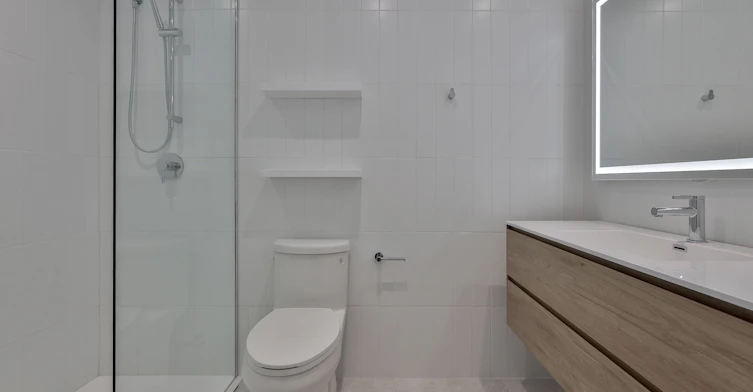 1-Main Floor-266 Indian Grove, Toronto, ON, M6P 2H5 - 12