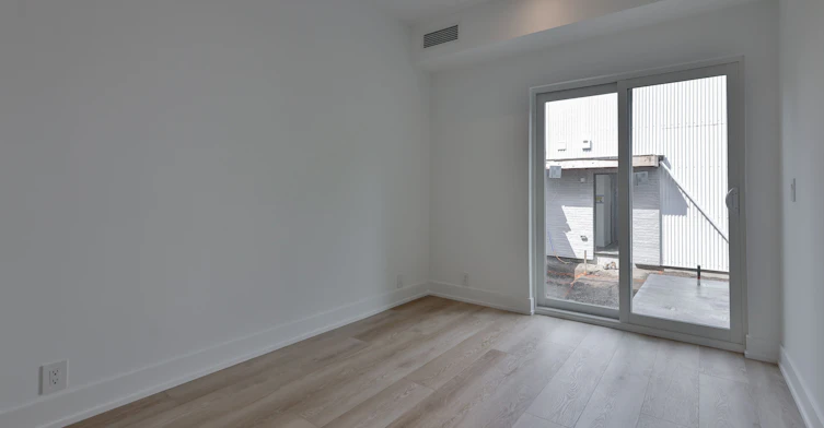 1-Main Floor-266 Indian Grove, Toronto, ON, M6P 2H5 - 11