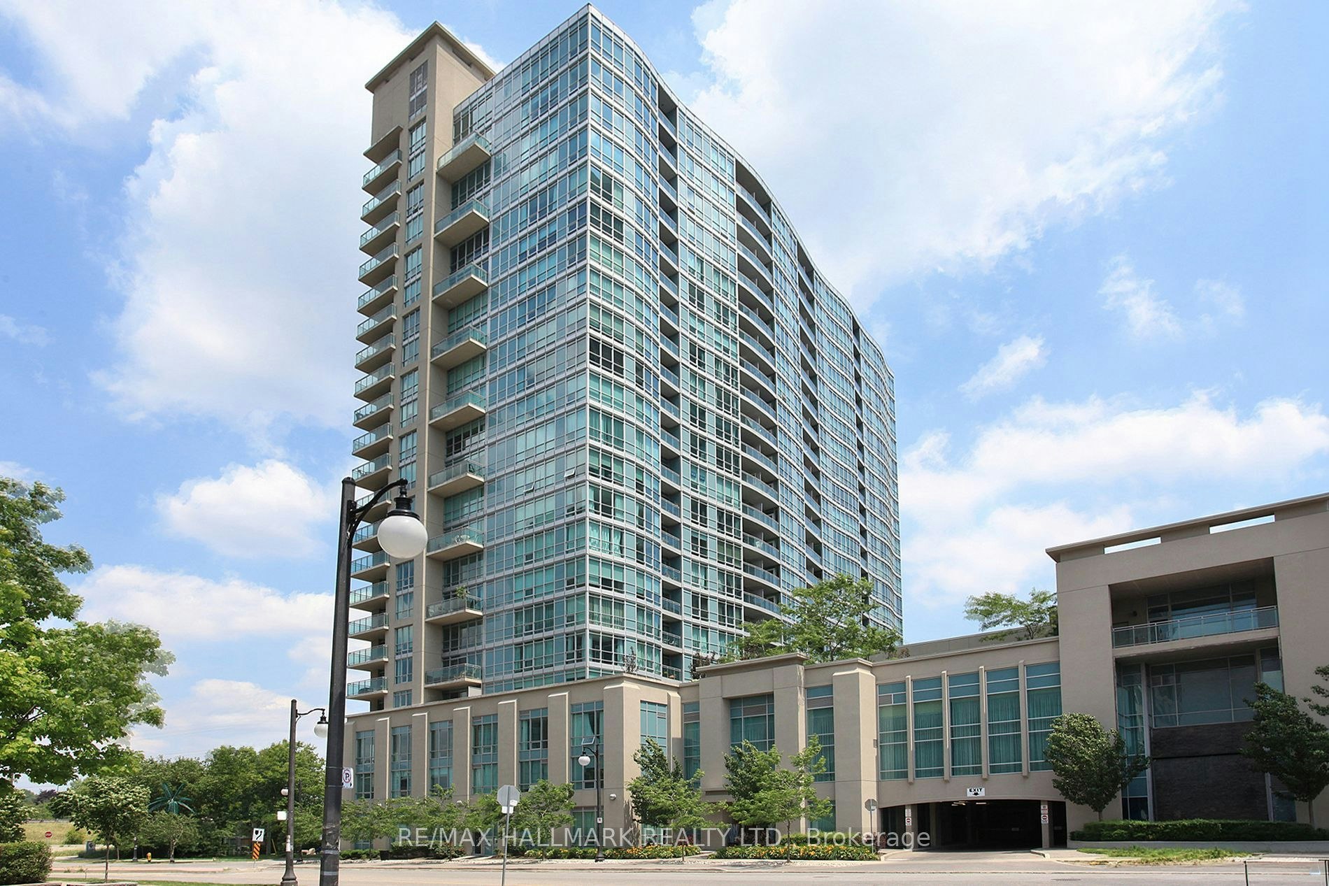 1810-185 Legion Road N, Toronto, ON, M8Y 0A1