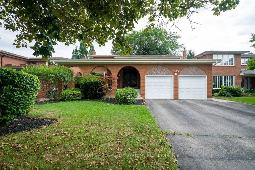 93 Poplar Heights Drive, Toronto, ON, M9A 4Z3